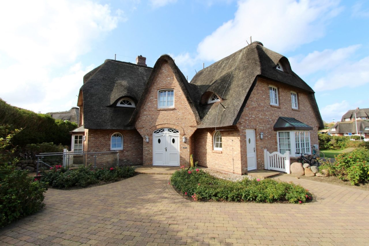 Eingang Friesenhaus "Landhaus Dünental 2" Ferienwohnung auf Sylt in Rantum